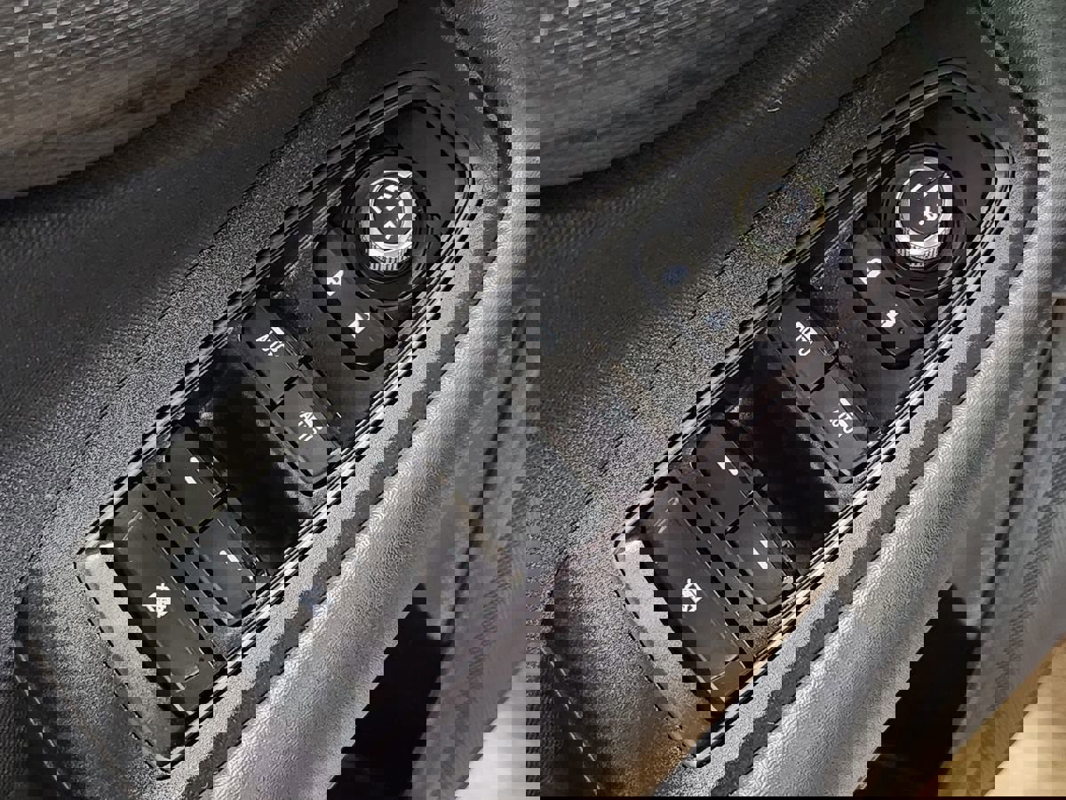 Used 2021 Subaru Outback Premium image 43