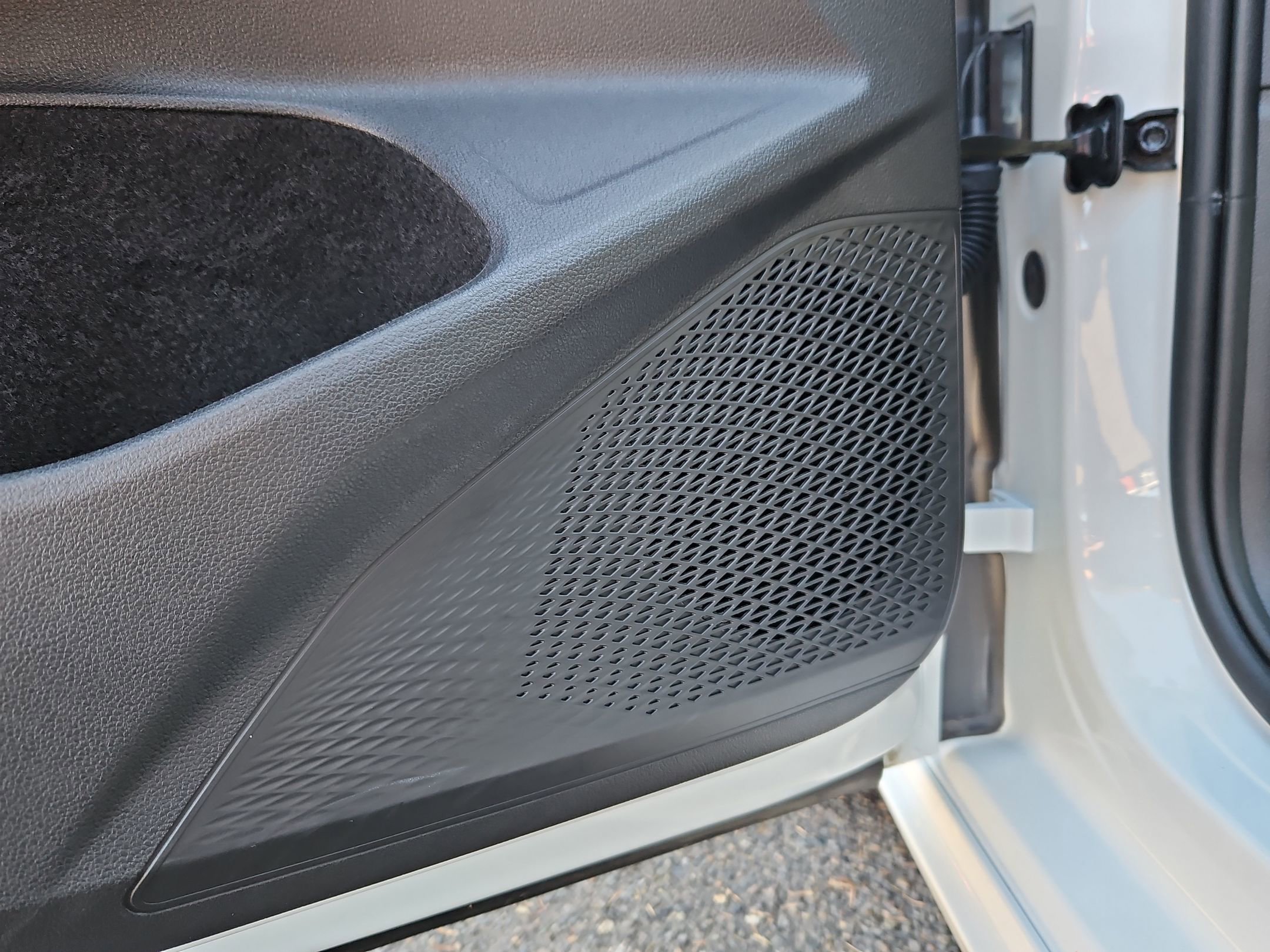 Used 2025 Volkswagen Golf R Black Edition image 11