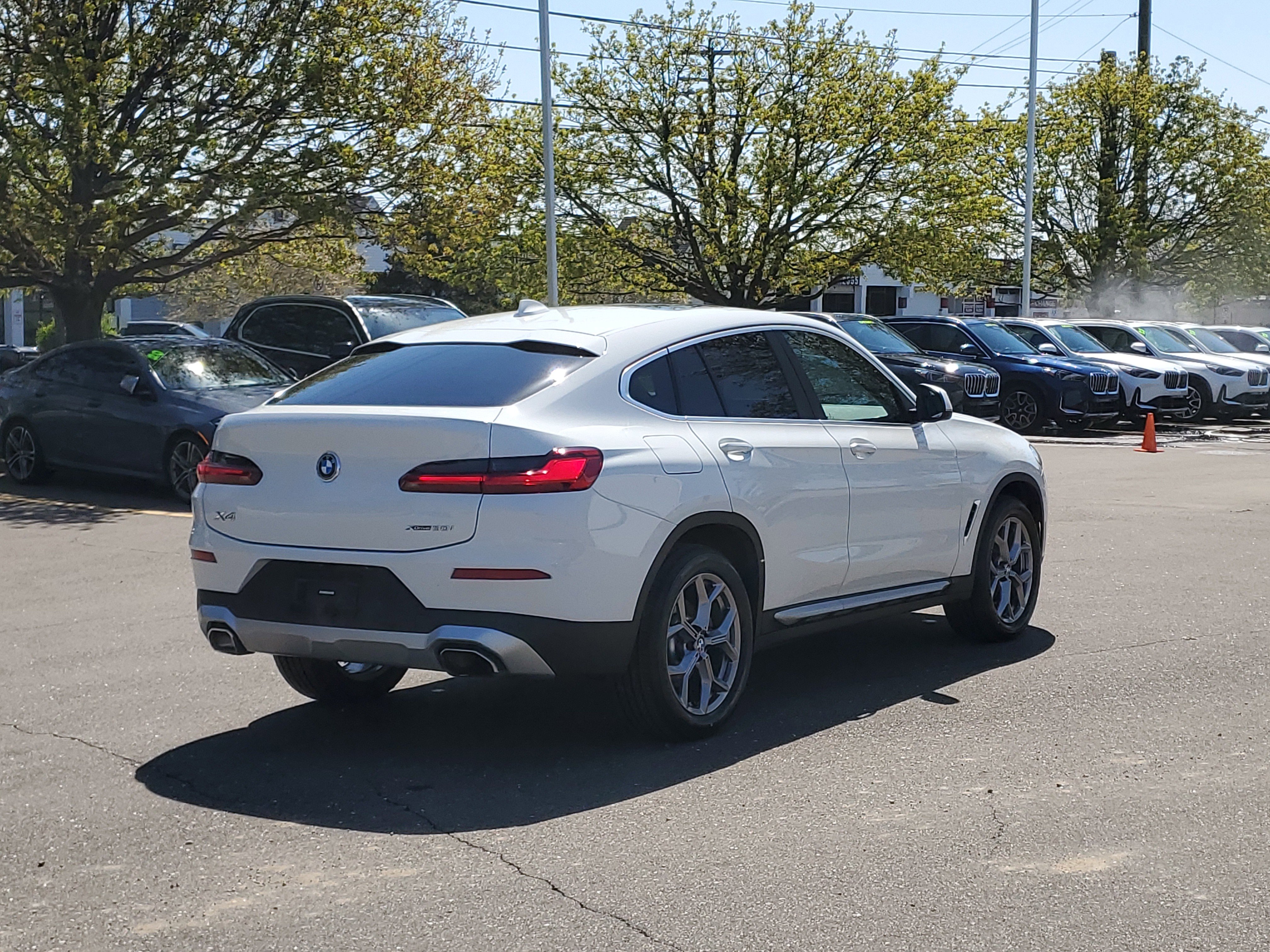 Certified 2023 BMW X4 xDrive30i w/ Premium Package AWD/4WD image 3