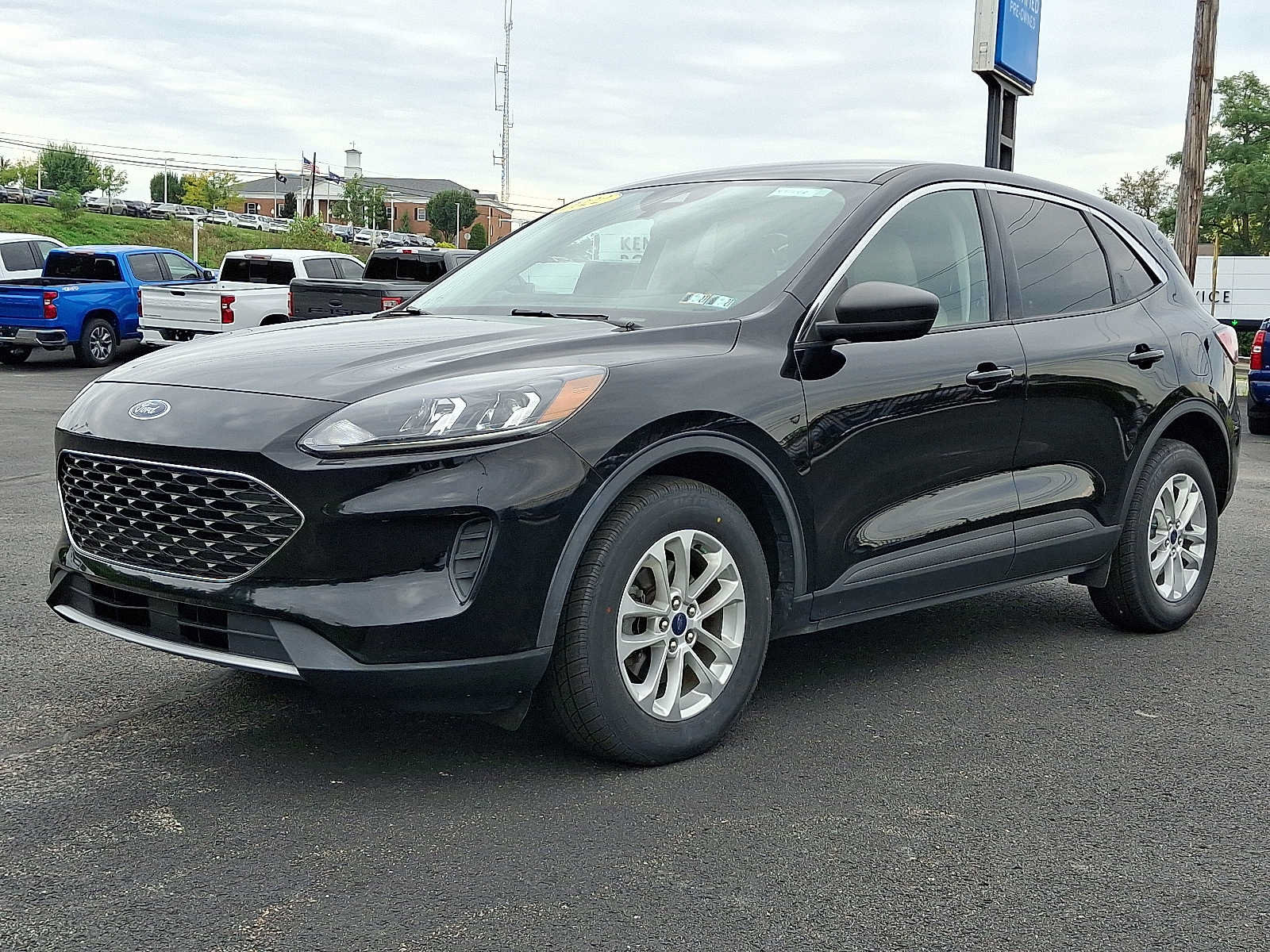 Used 2022 Ford Escape SE AWD/4WD image 3