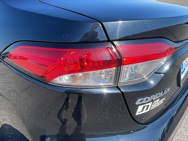 Used 2021 Toyota Corolla LE FWD image 11