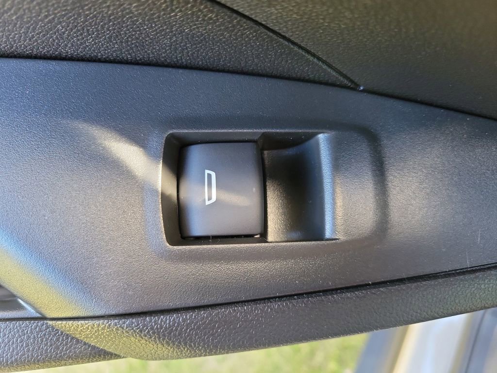 New 2026 Chevrolet Trax RS w/ Sunroof Package image 16