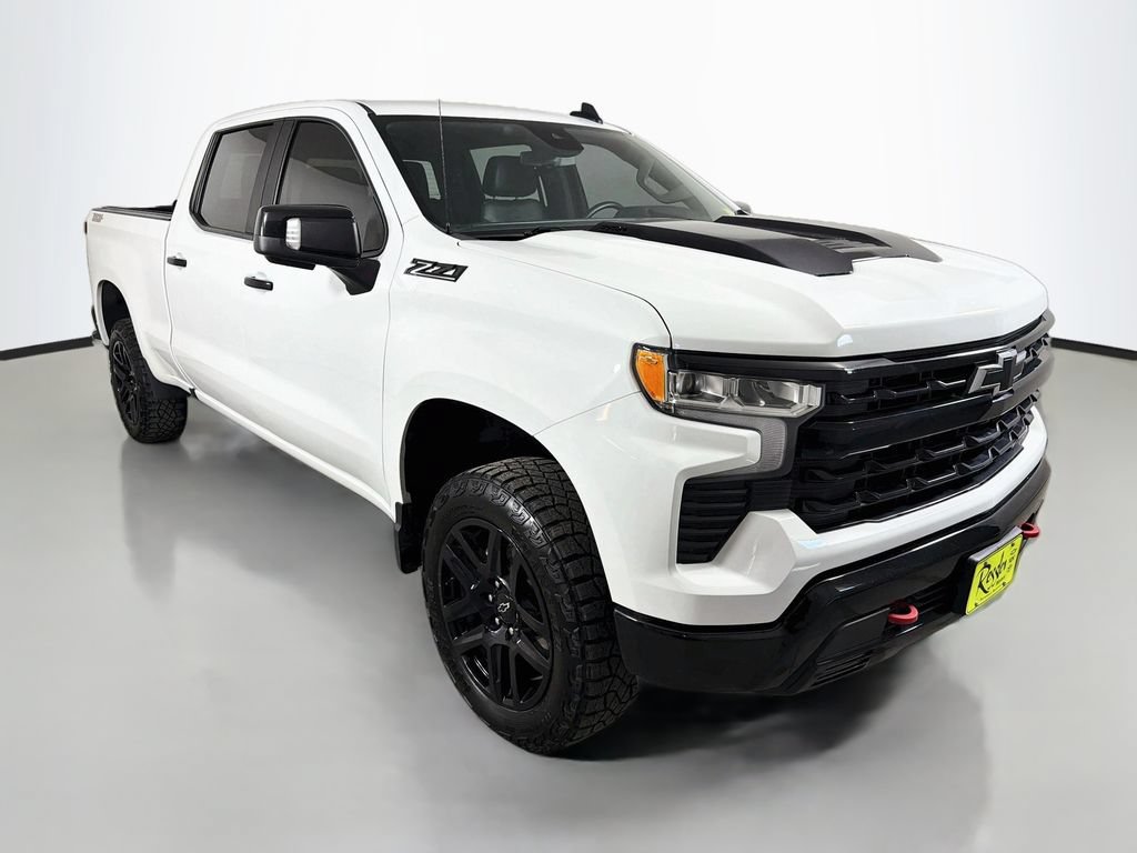 Used 2023 Chevrolet Silverado 1500 LT Trail Boss w/ Convenience Package II AWD/4WD image 4