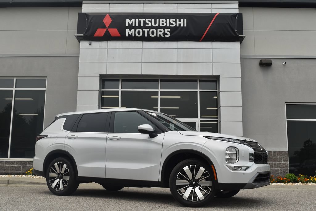 New 2026 Mitsubishi Outlander AWD