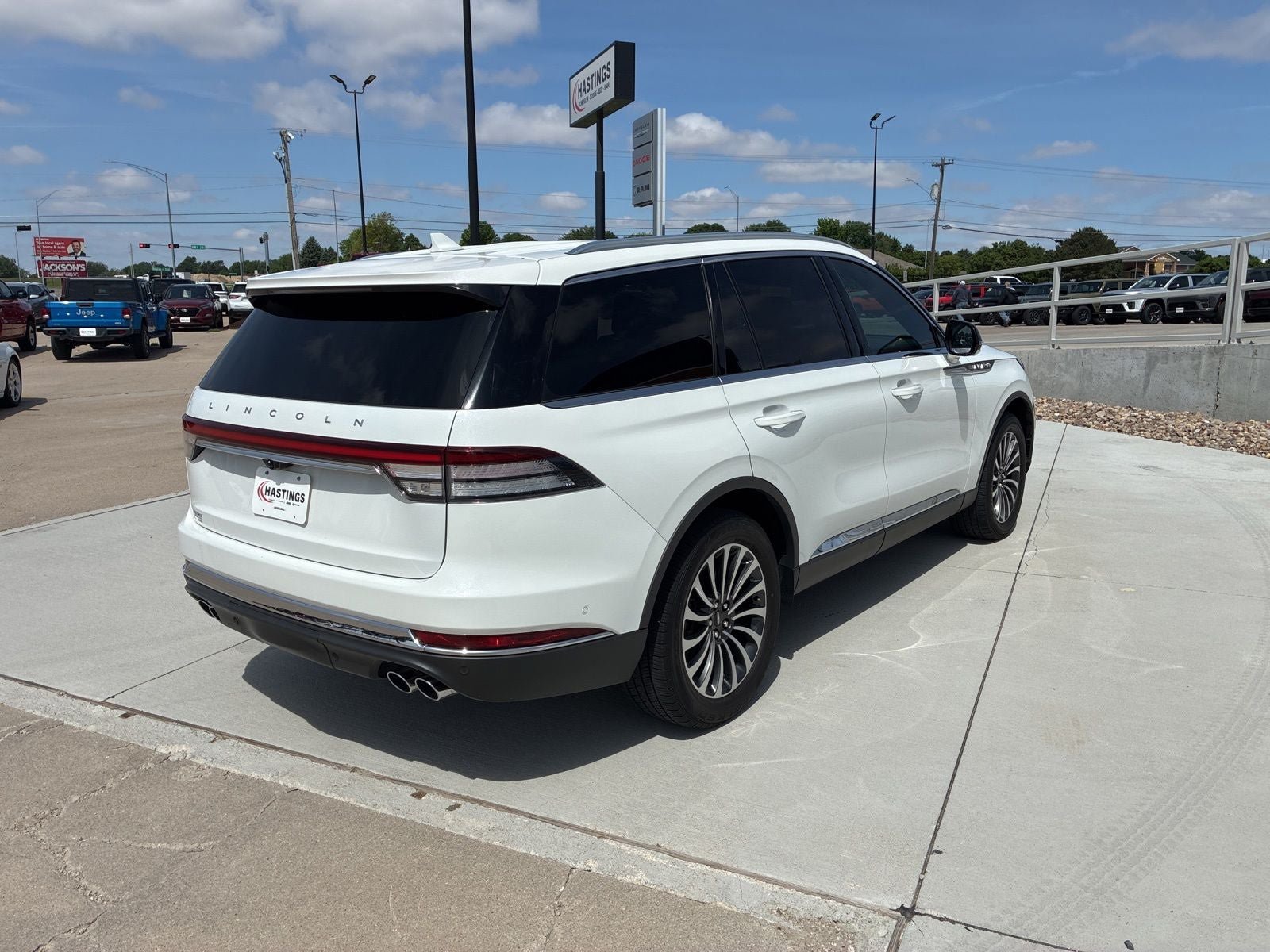 Used 2020 Lincoln Aviator Reserve w/ Equipment Group 201A AWD/4WD image 8
