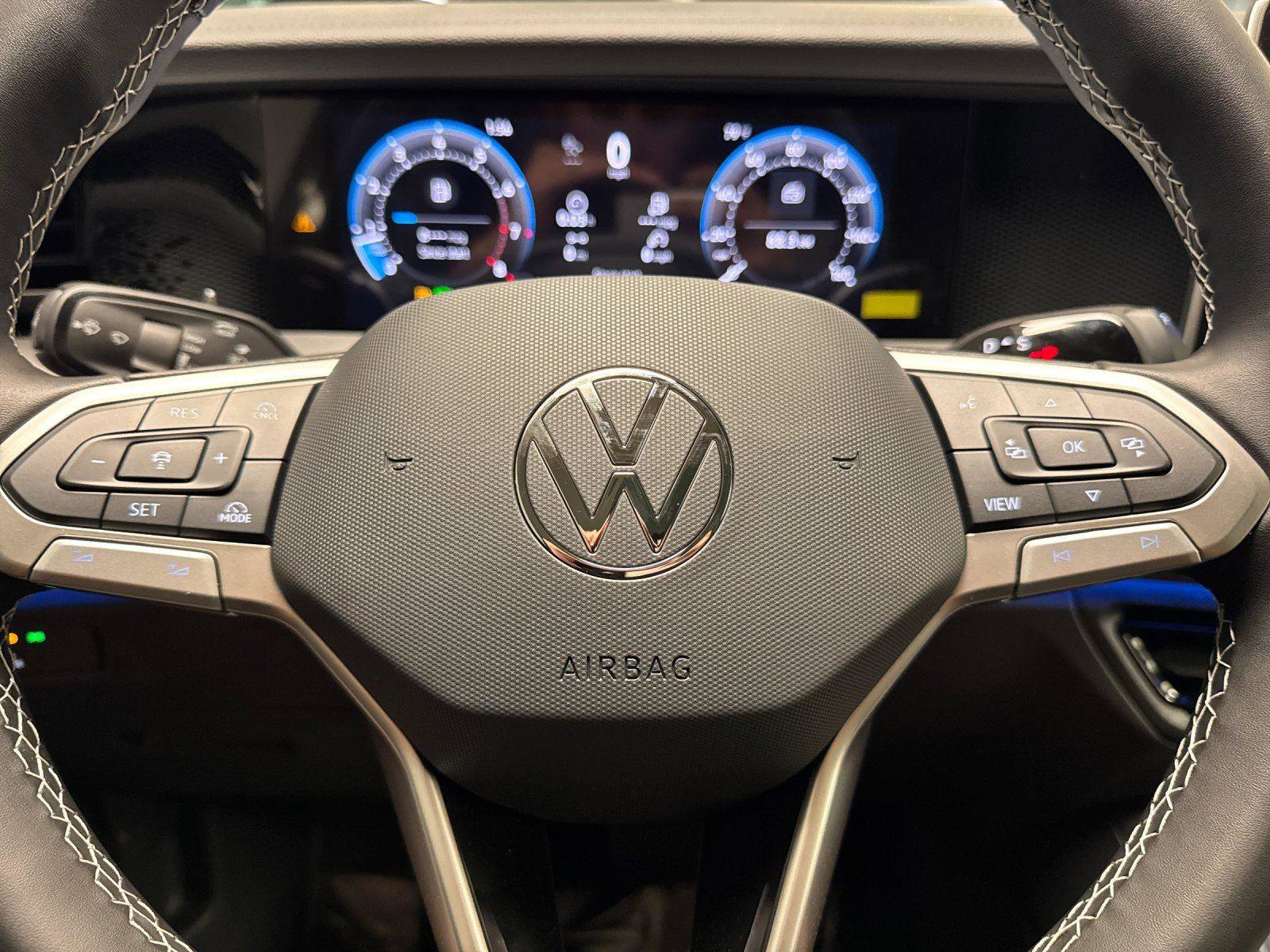 New 2026 Volkswagen Tiguan SE image 22