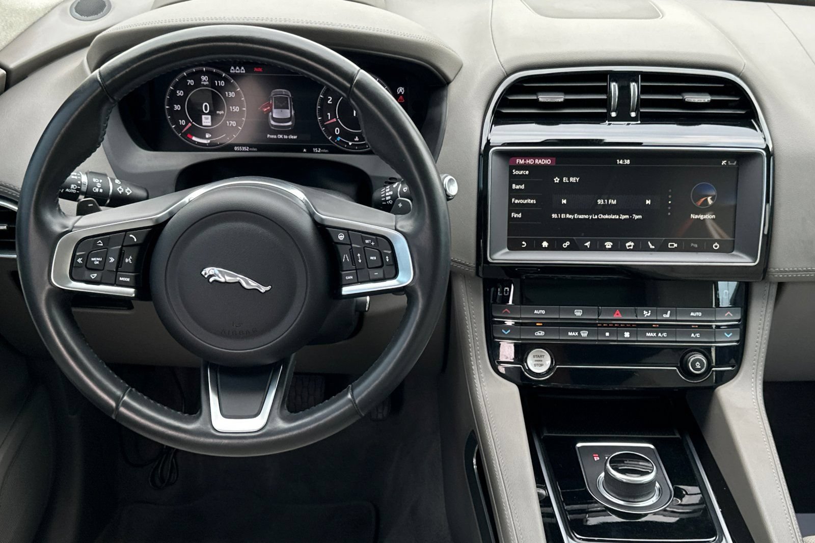 Used 2020 Jaguar F-PACE Portfolio AWD/4WD image 14