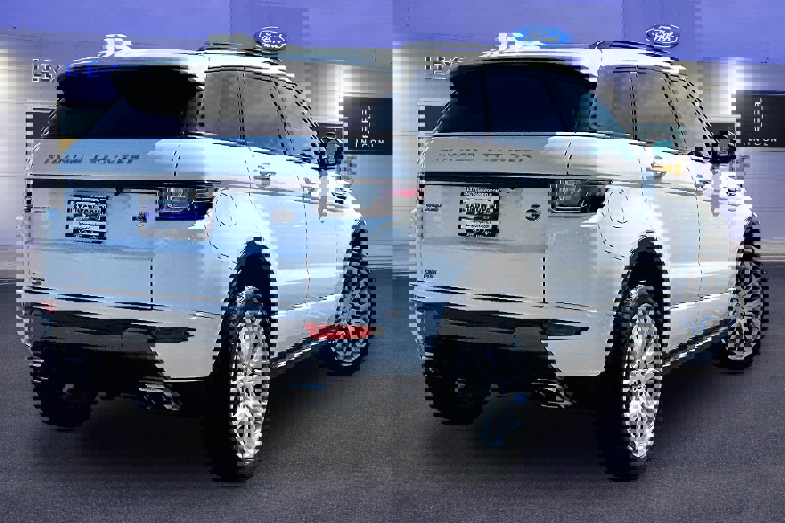 Used 2018 Land Rover Range Rover Evoque HSE Dynamic image 5