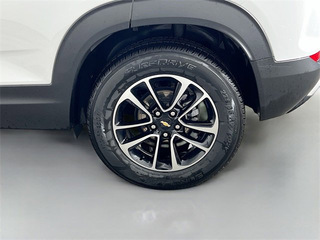Used 2025 Chevrolet TrailBlazer LT image 32
