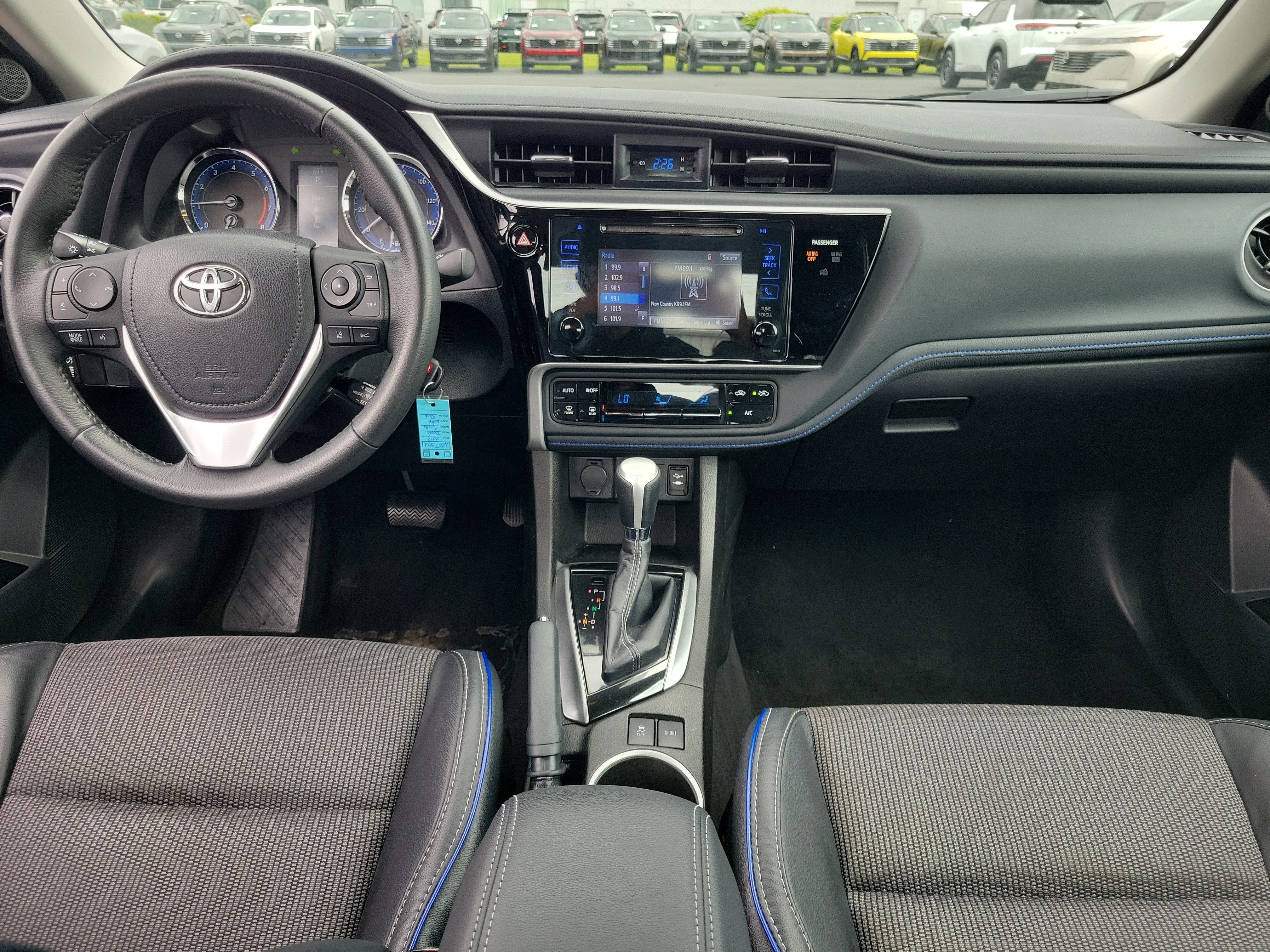 Used 2017 Toyota Corolla SE FWD image 9