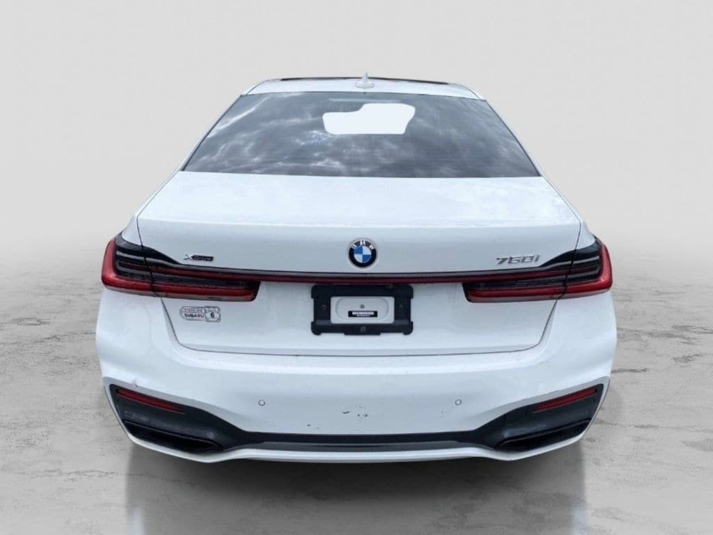 Used 2022 BMW 750i xDrive w/ Executive Package AWD/4WD image 4