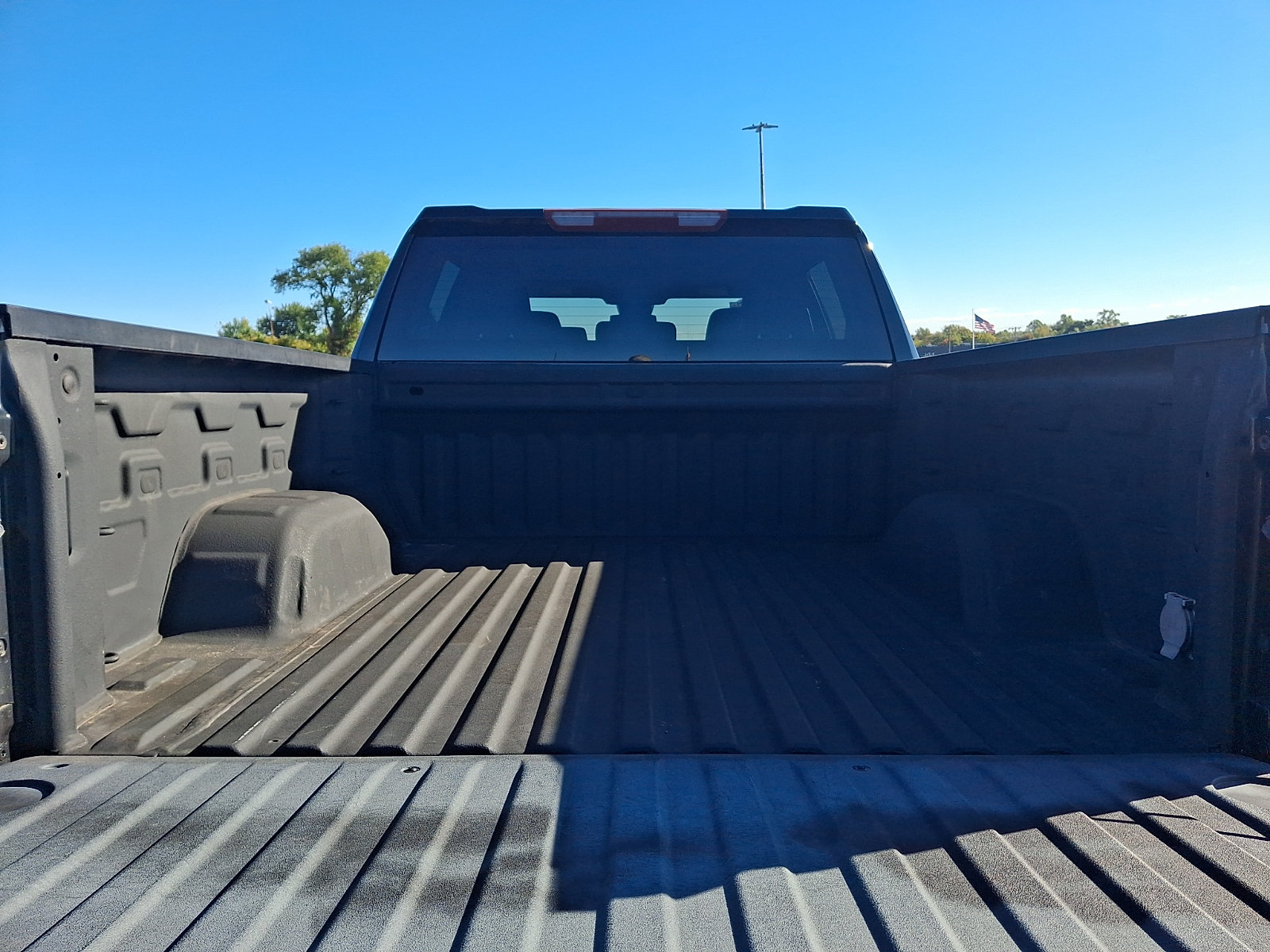 Used 2022 Chevrolet Silverado 1500 LT AWD/4WD image 30