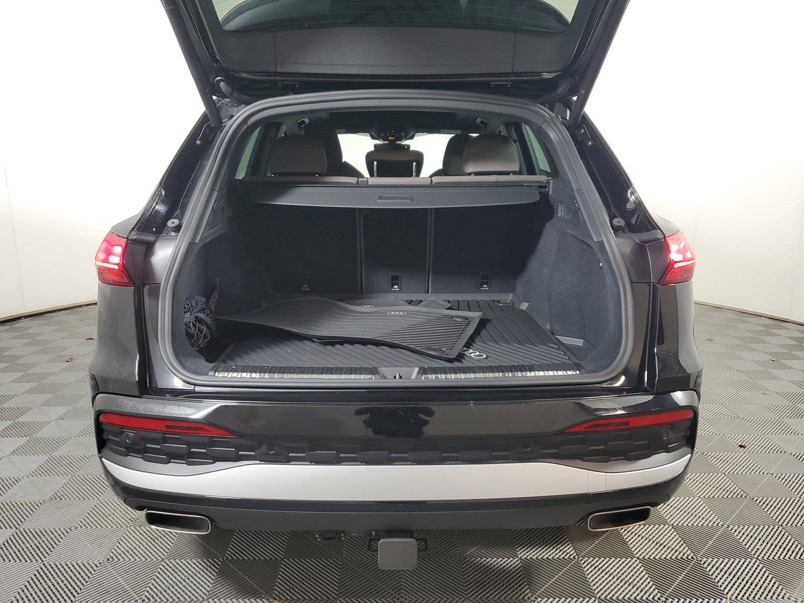 Certified 2025 Audi Q5 Premium Plus AWD/4WD image 9