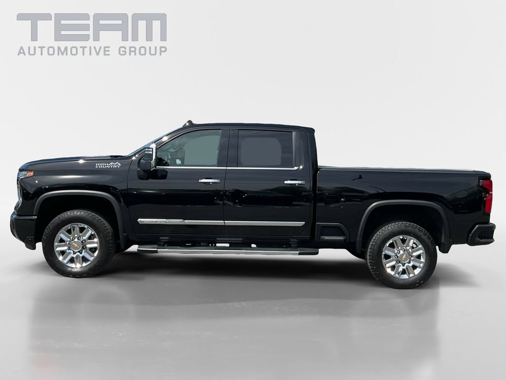 Used 2024 Chevrolet Silverado 2500 High Country w/ High Country Premium Package AWD/4WD image 4