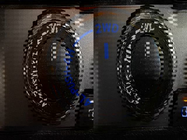 Used 2018 Toyota Tacoma SR image 10