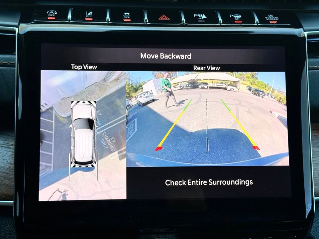 Used 2023 Jeep Grand Cherokee Summit w/ Luxury Tech Group V image 16