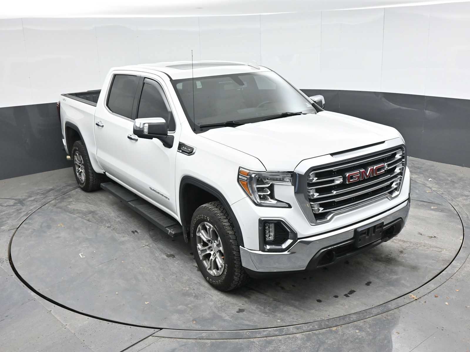 Used 2019 GMC Sierra 1500 SLT w/ SLT Convenience Package AWD/4WD image 18