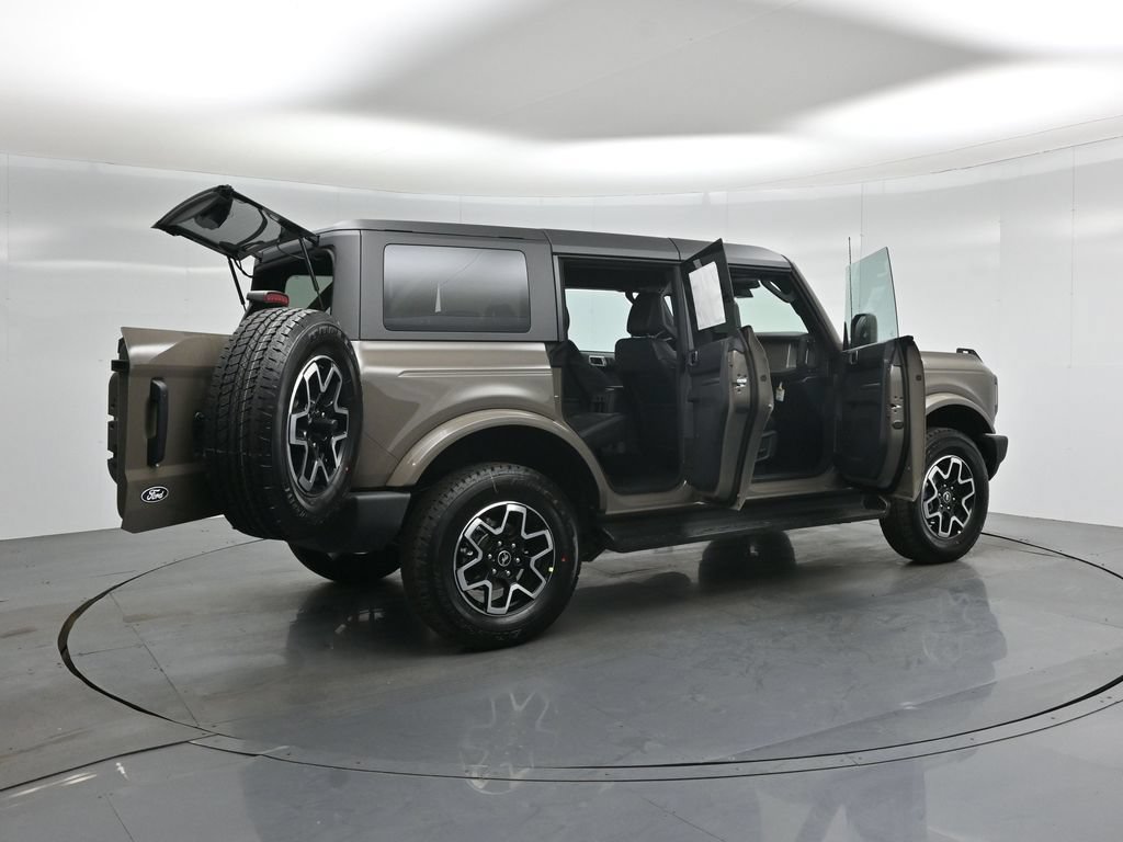 New 2026 Ford Bronco Outer Banks AWD/4WD image 5