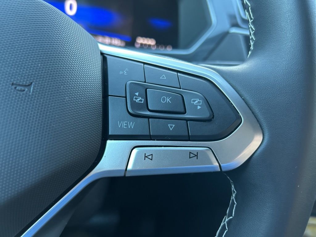 Used 2024 Volkswagen Tiguan SE image 28