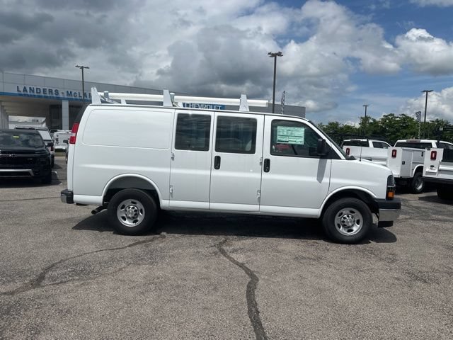 New 2026 Chevrolet Express 2500 w/ Communications Package RWD image 2