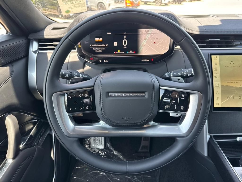 New 2026 Land Rover Range Rover Long Wheelbase SE AWD/4WD image 11