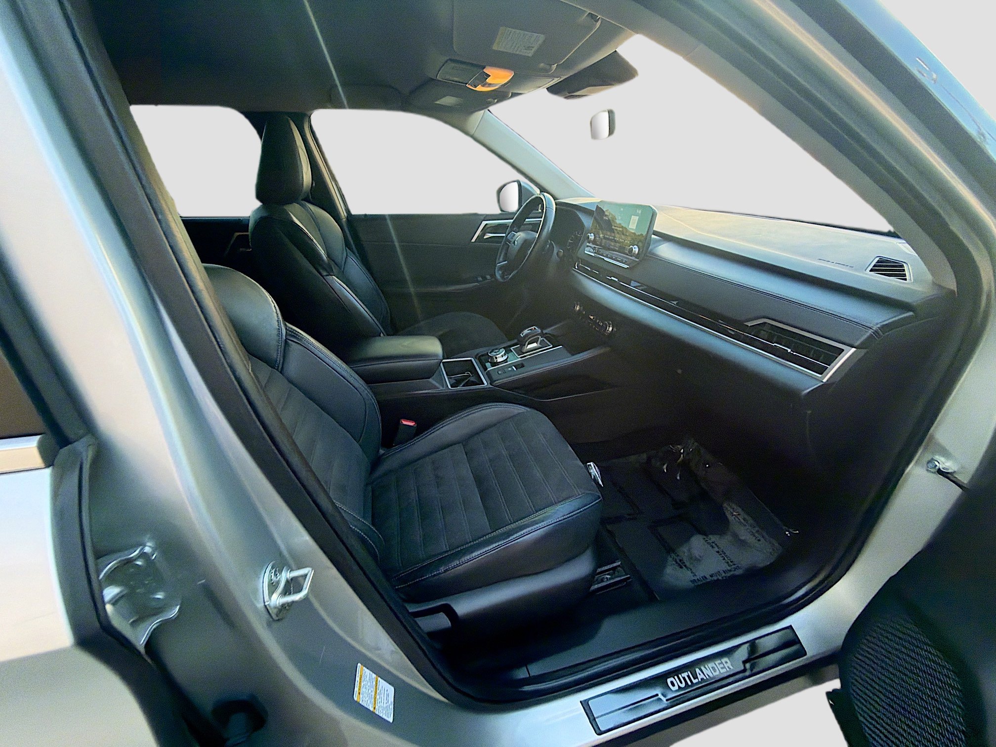 Used 2022 Mitsubishi Outlander SE FWD image 32