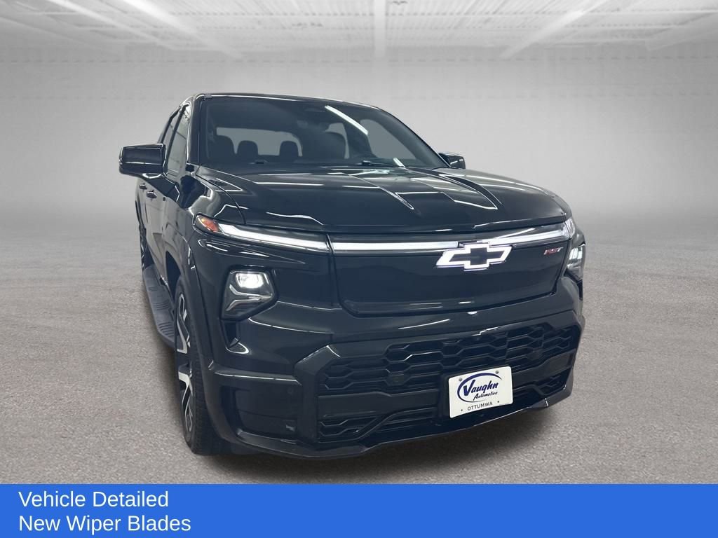 Used 2024 Chevrolet Silverado EV RST image 3