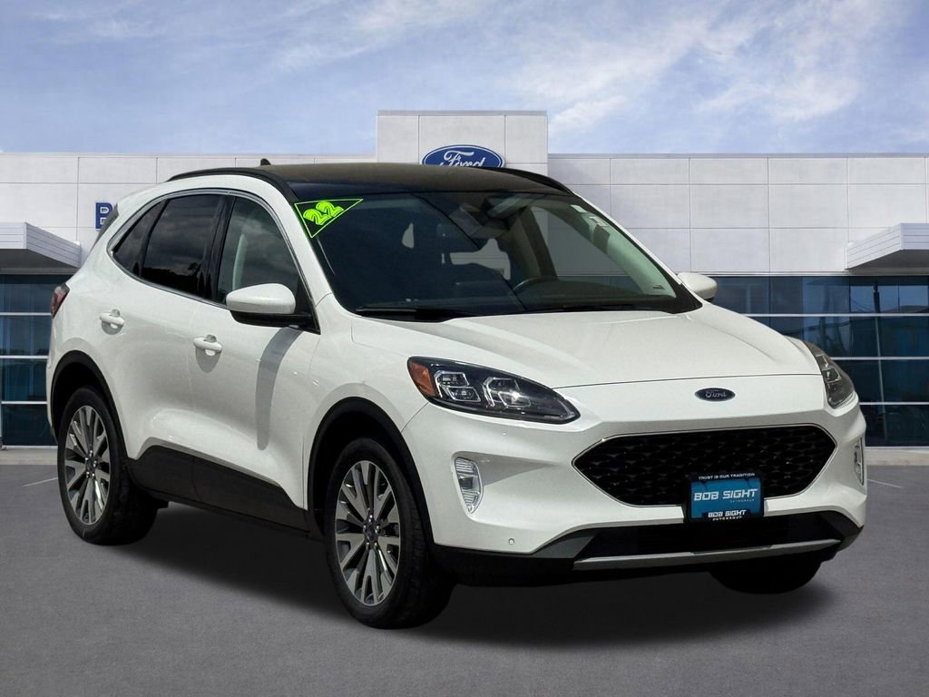 Used 2022 Ford Escape Titanium w/ Class II Trailer Tow Package AWD/4WD image 2