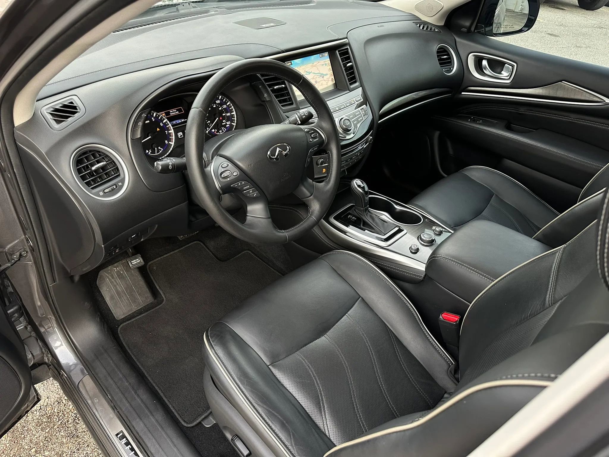 Used 2019 INFINITI QX60 Luxe w/ Essential Package AWD/4WD image 13