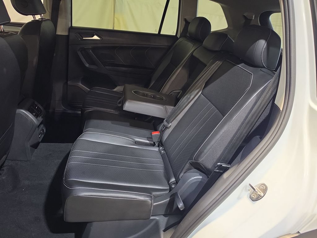 Used 2024 Volkswagen Tiguan SE FWD image 23