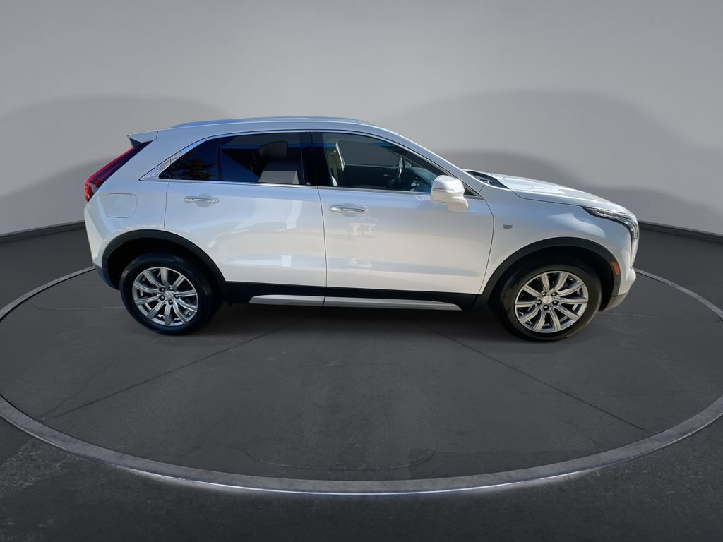 Used 2020 Cadillac XT4 Premium Luxury w/ Enhanced Visibility Package FWD image 9