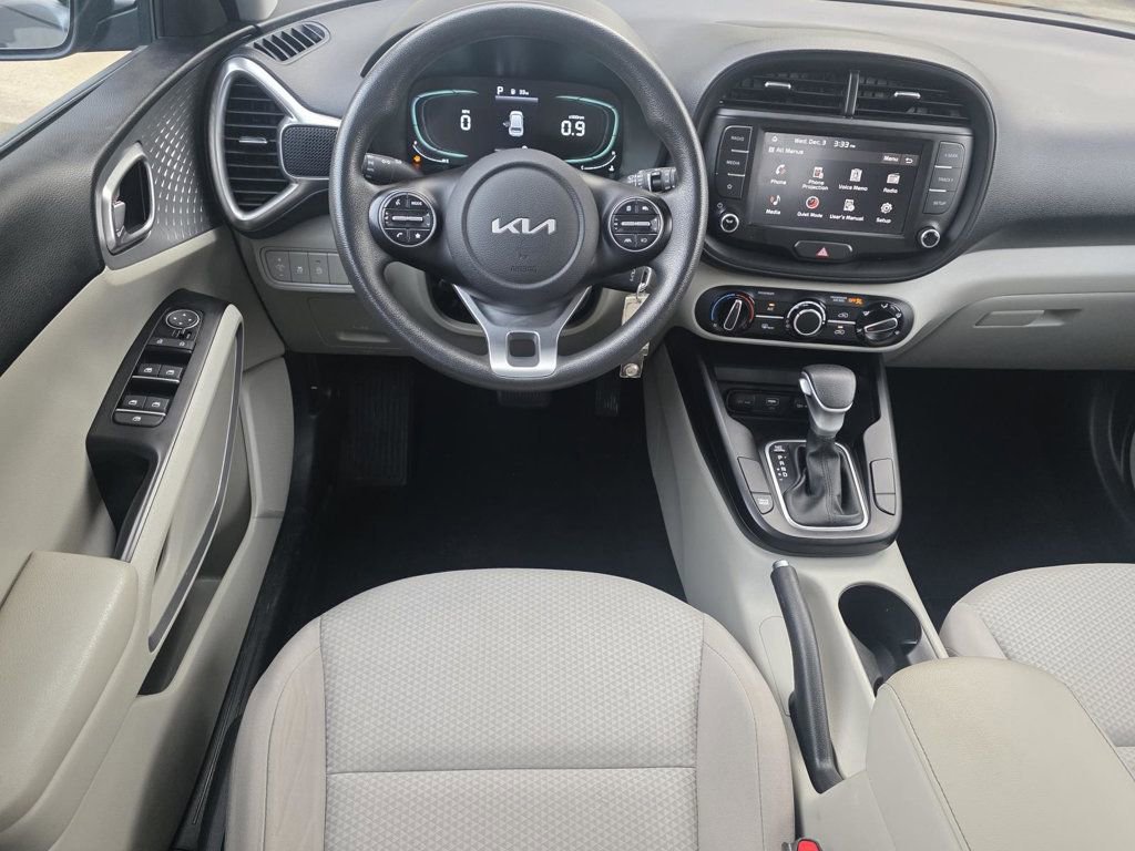 Used 2023 Kia Soul LX w/ LX Technology Package image 9
