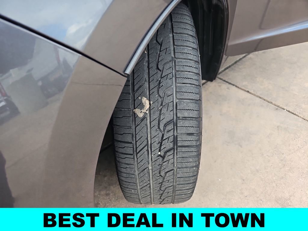 Used 2015 Honda Fit EX image 33