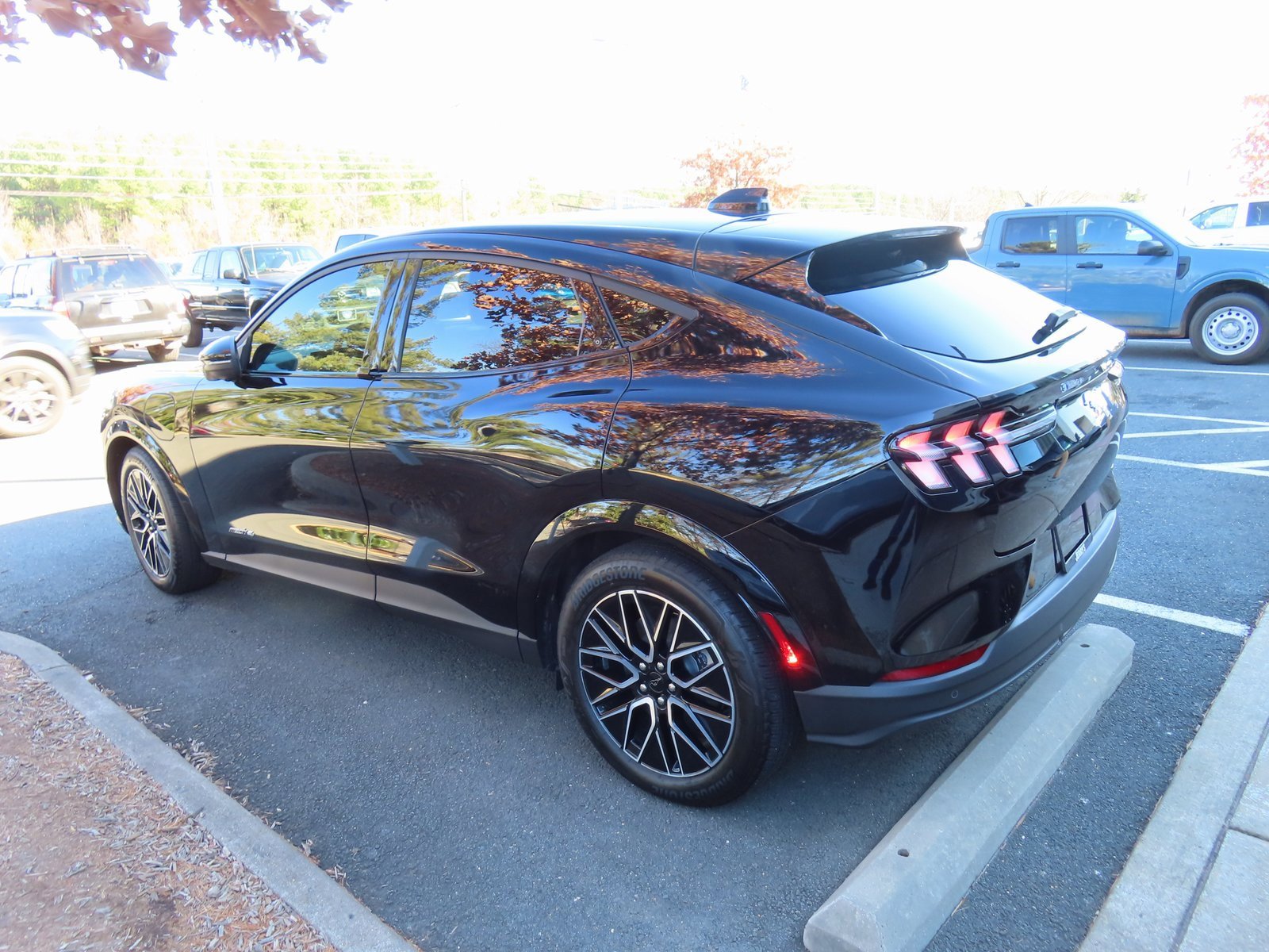 Used 2025 Ford Mustang Mach-E Premium image 6