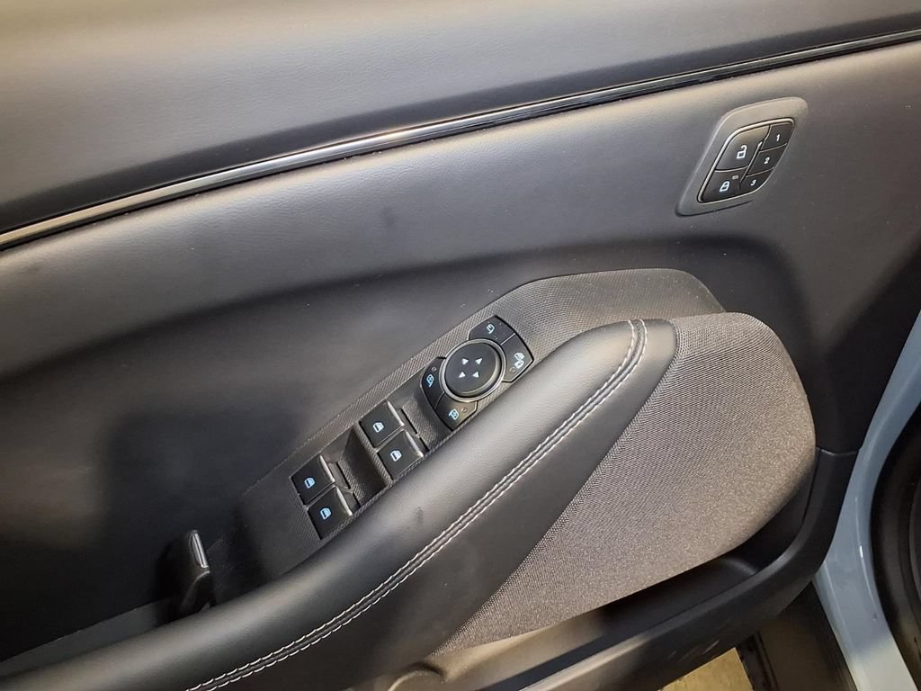 Used 2026 Ford Mustang Mach-E Select w/ Comfort Package Lite RWD image 19