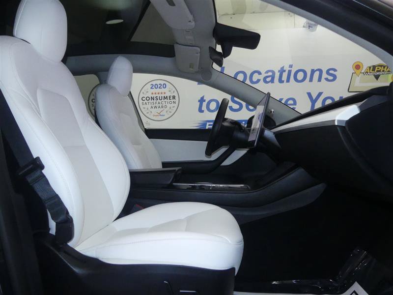 Used 2022 Tesla Model Y Long Range AWD/4WD image 8
