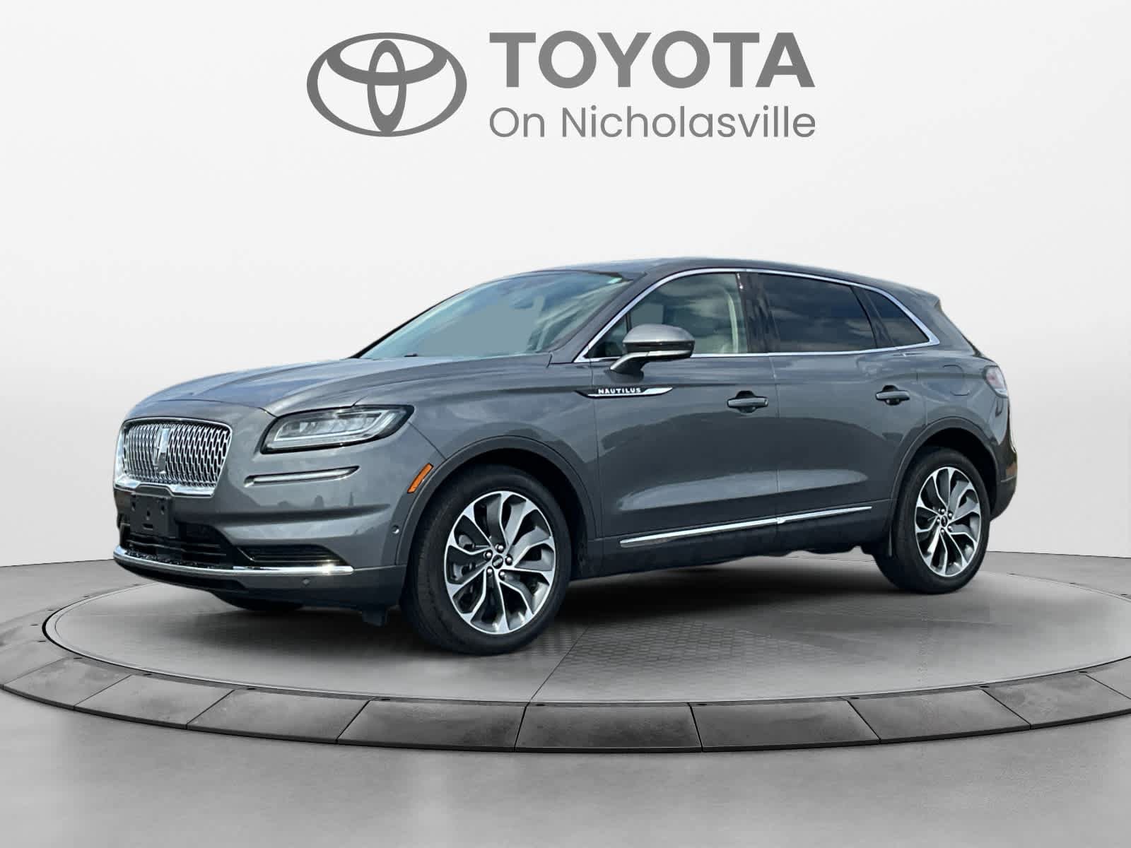 Used 2023 Lincoln Nautilus Reserve w/ Equipment Group 201A AWD/4WD video 1