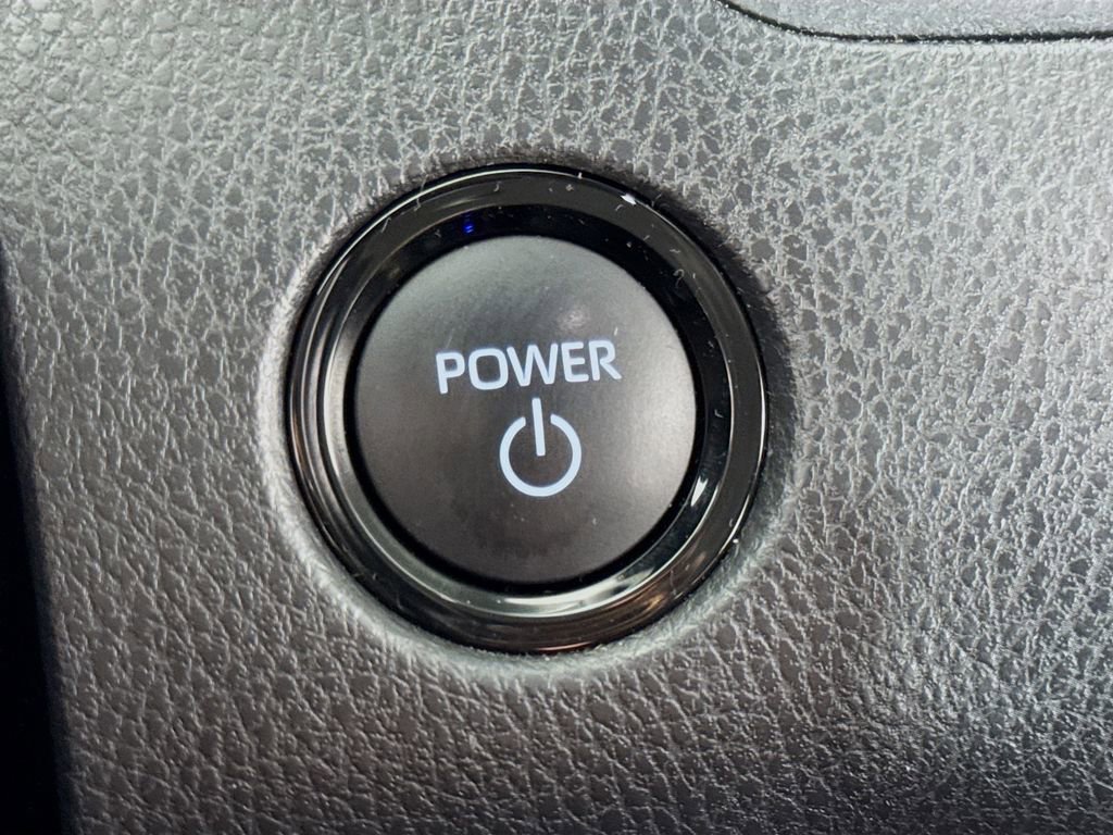 Used 2025 Toyota Camry LE FWD image 27