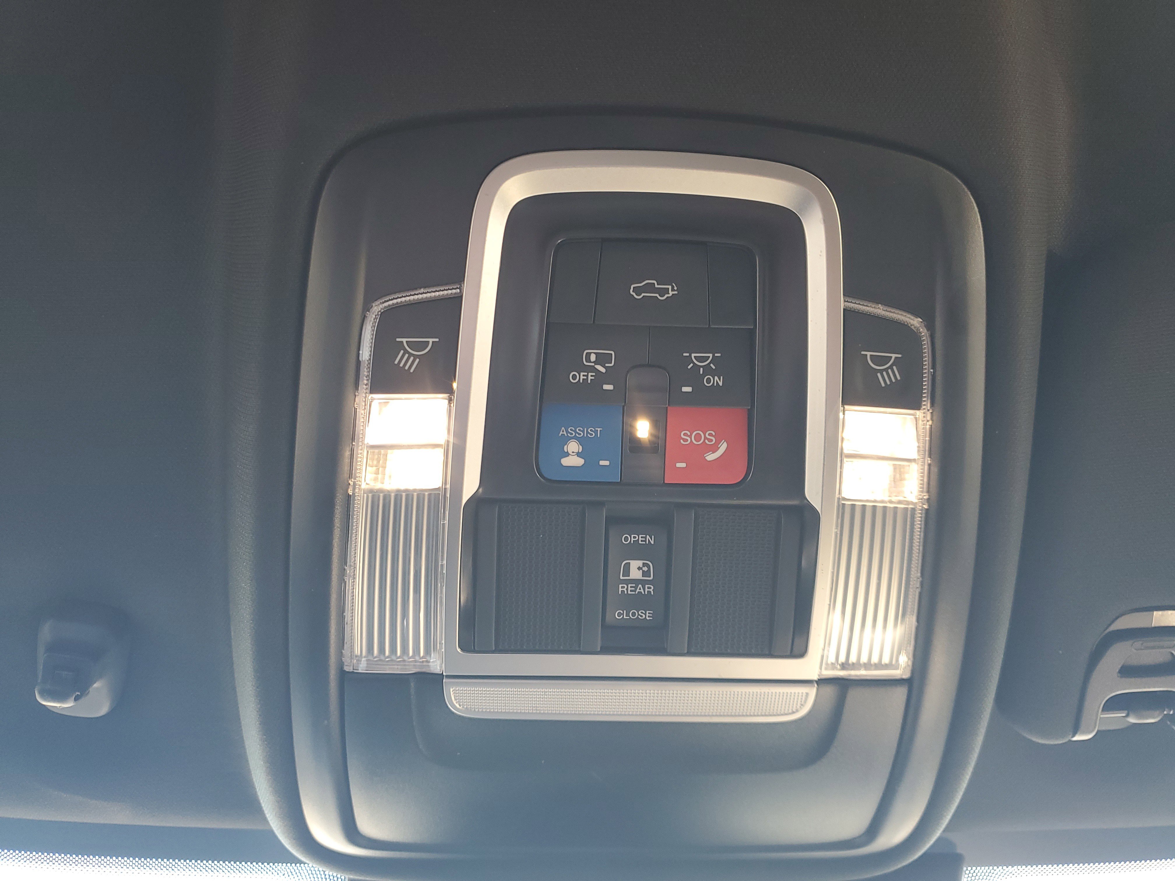 Used 2023 RAM 2500 Limited image 27