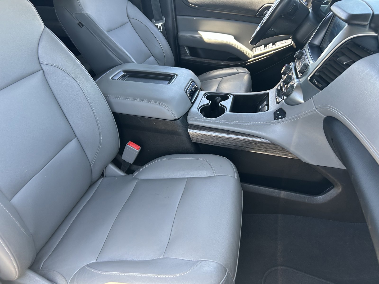 Certified 2020 Chevrolet Tahoe LT w/ Luxury Package AWD/4WD image 11