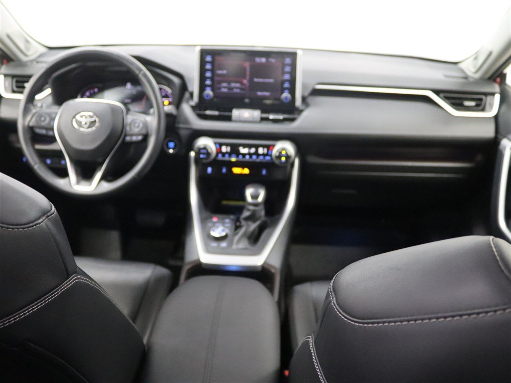 Used 2019 Toyota RAV4 Limited AWD/4WD image 24