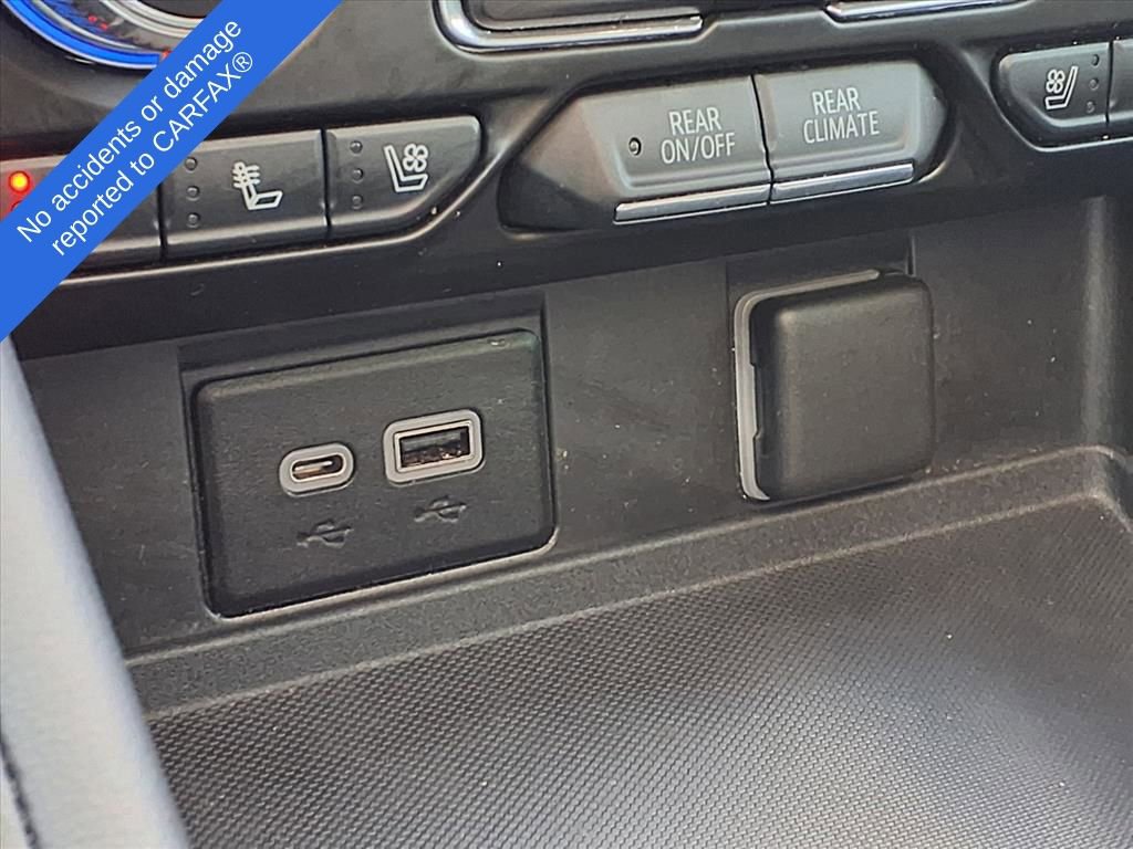 Used 2022 GMC Yukon AT4 image 29