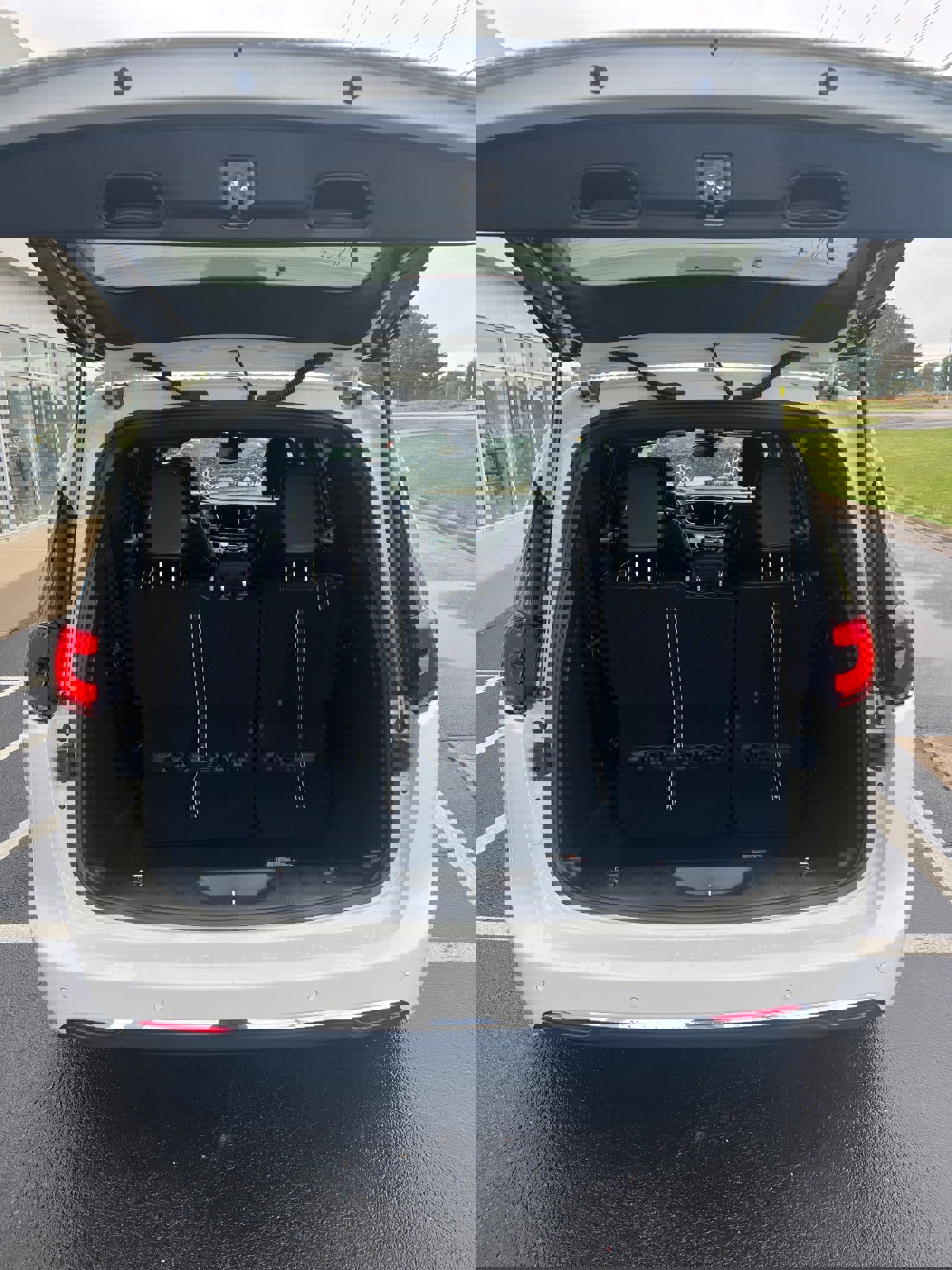 New 2026 Chrysler Pacifica Select image 7