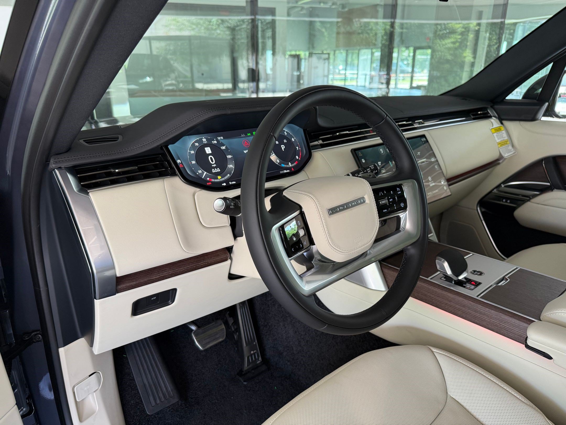 New 2026 Land Rover Range Rover SE AWD/4WD image 4