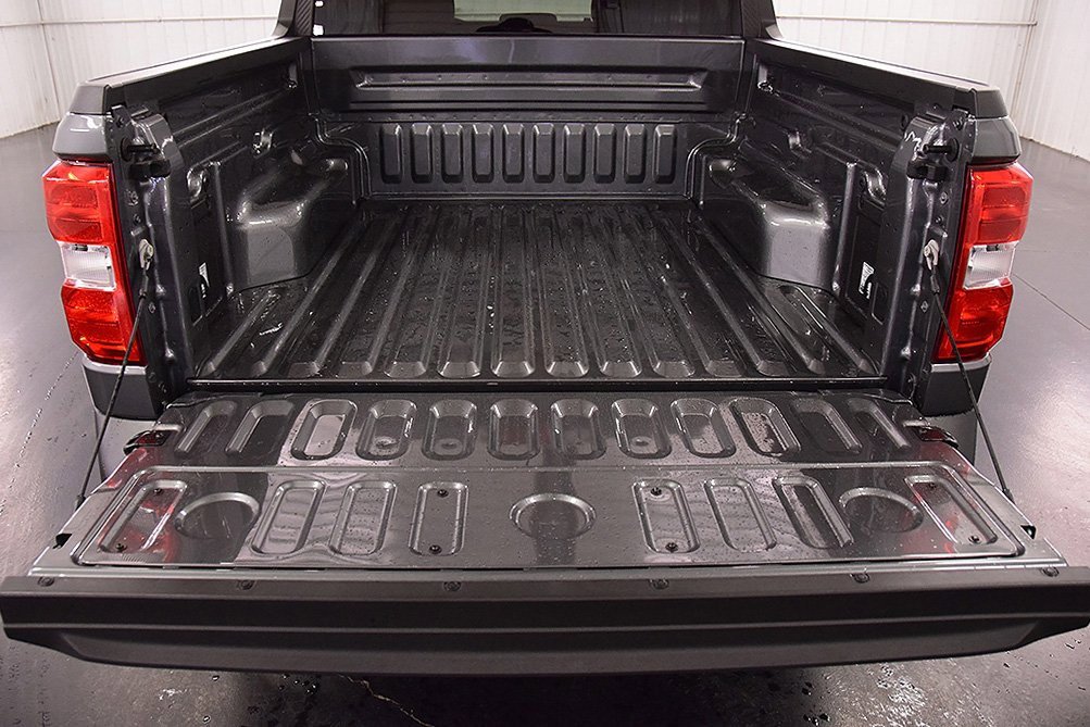 New 2025 Ford Maverick XL w/ Equipment Group 101A image 7