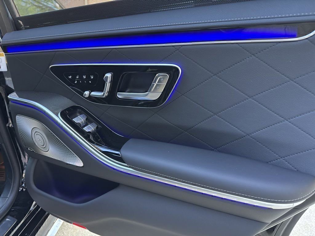 New 2025 Mercedes-Benz S 580 4MATIC Sedan image 32