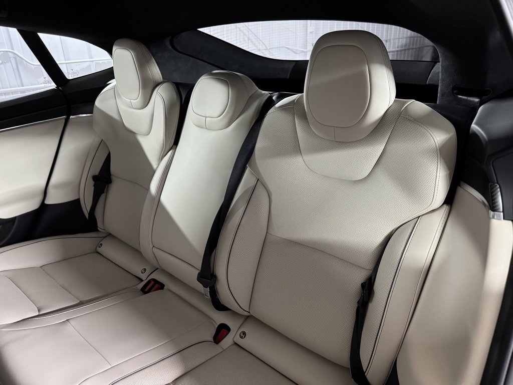 Used 2021 Tesla Model S Plaid image 40