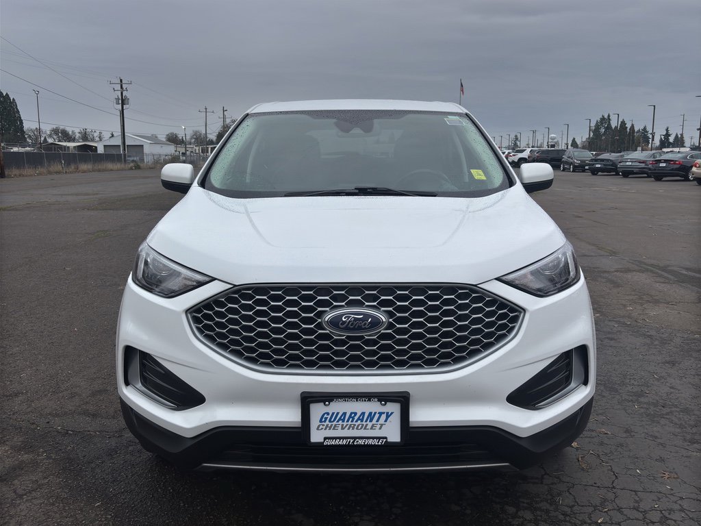 Used 2023 Ford Edge SEL image 2