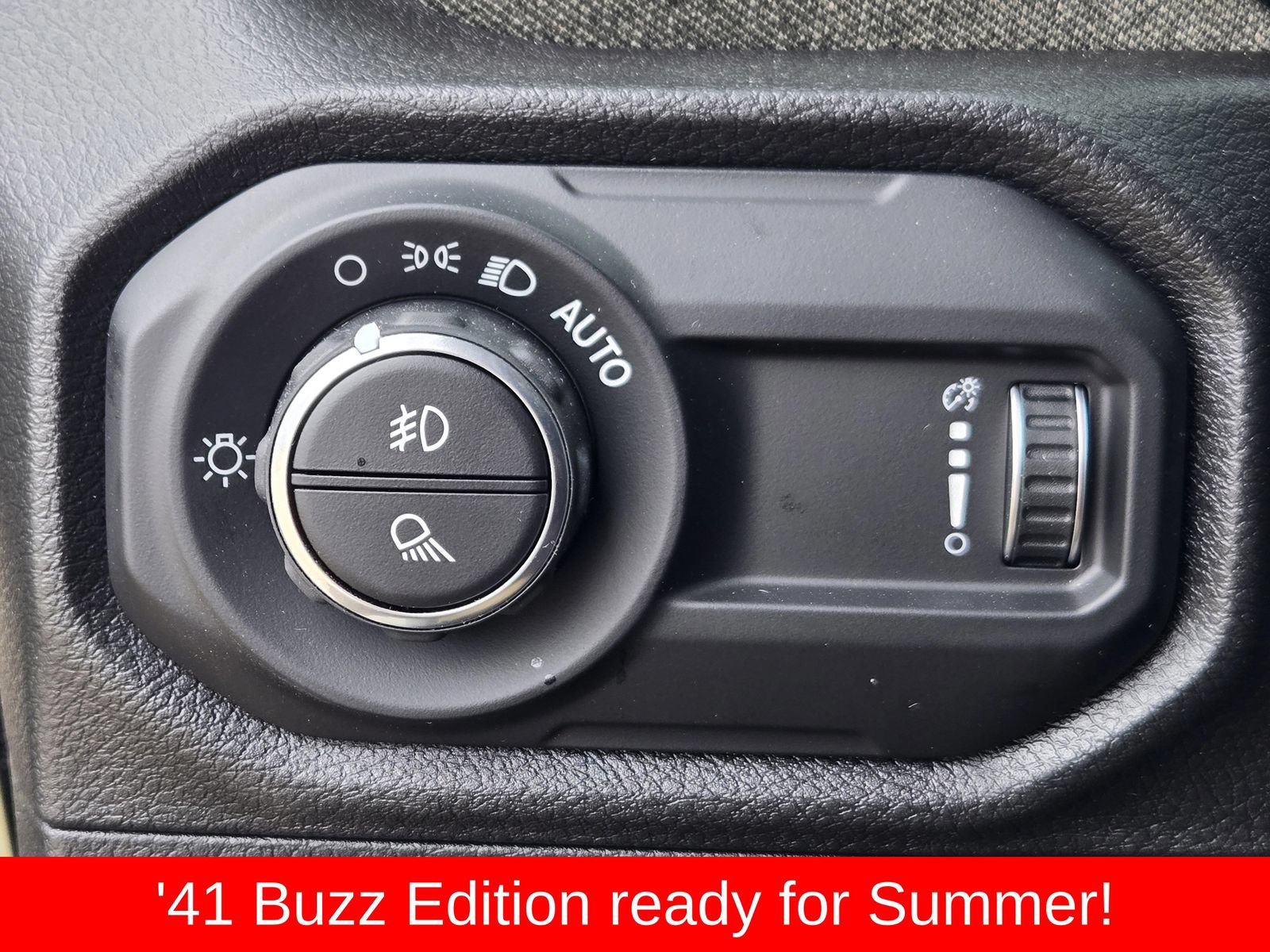 New 2026 Jeep Gladiator Willys AWD/4WD image 28