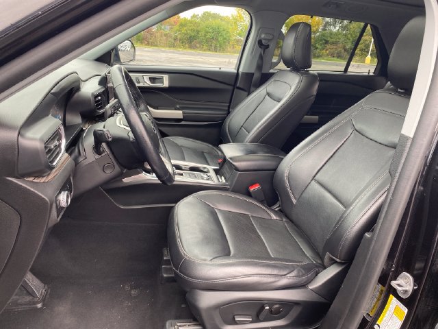 Used 2023 Ford Explorer Limited AWD/4WD image 17